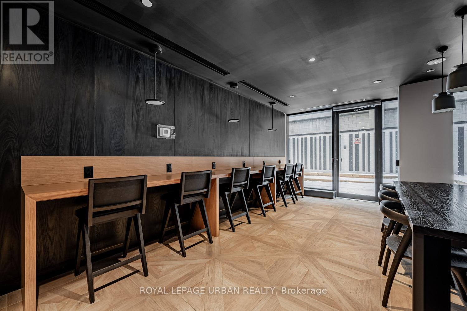 












521 - 195 MCCAUL STREET

,
Toronto,




Ontario
M5T0E5

