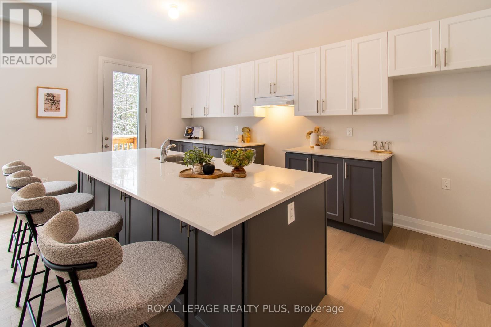 












980 CHURCH DRIVE

,
Innisfil,




Ontario
L0L1W0

