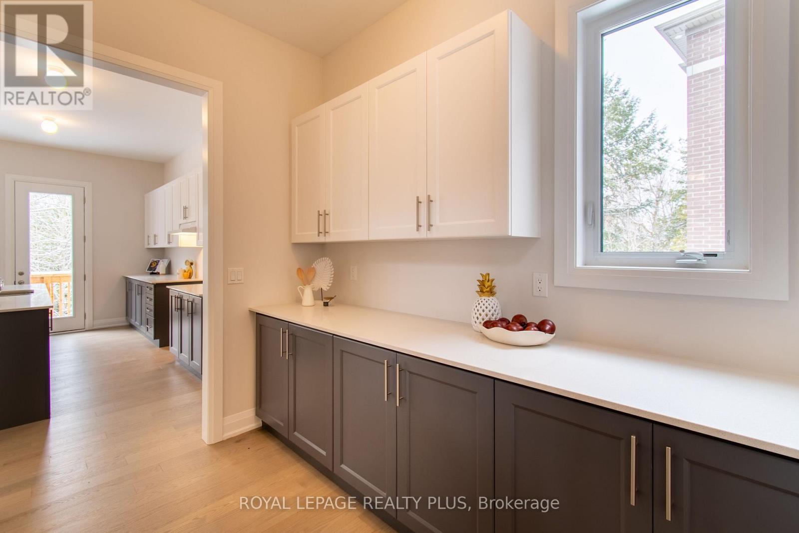 












980 CHURCH DRIVE

,
Innisfil,




Ontario
L0L1W0

