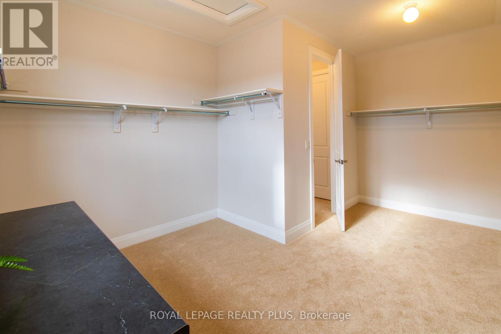 












980 CHURCH DRIVE

,
Innisfil,




Ontario
L0L1W0

