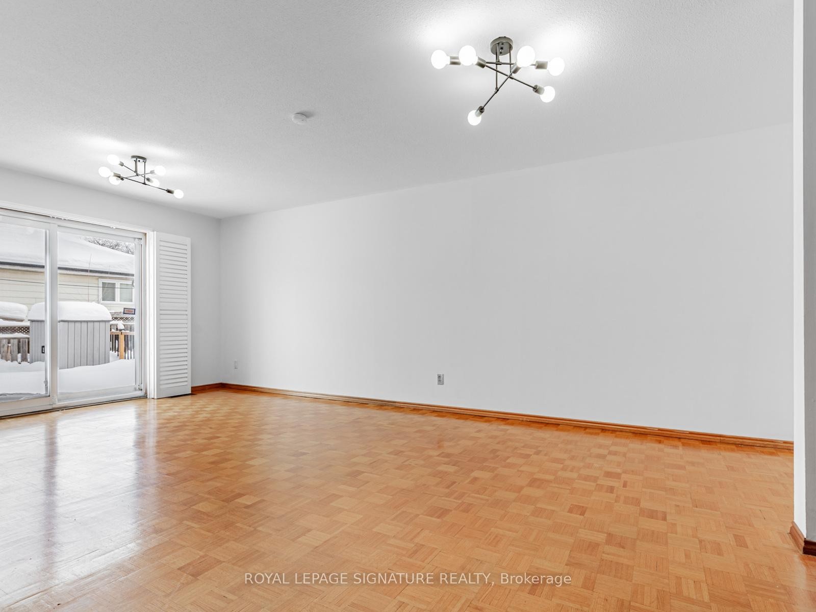 









33


Ladner

Drive,
Toronto,




ON
M2J 3Z8

