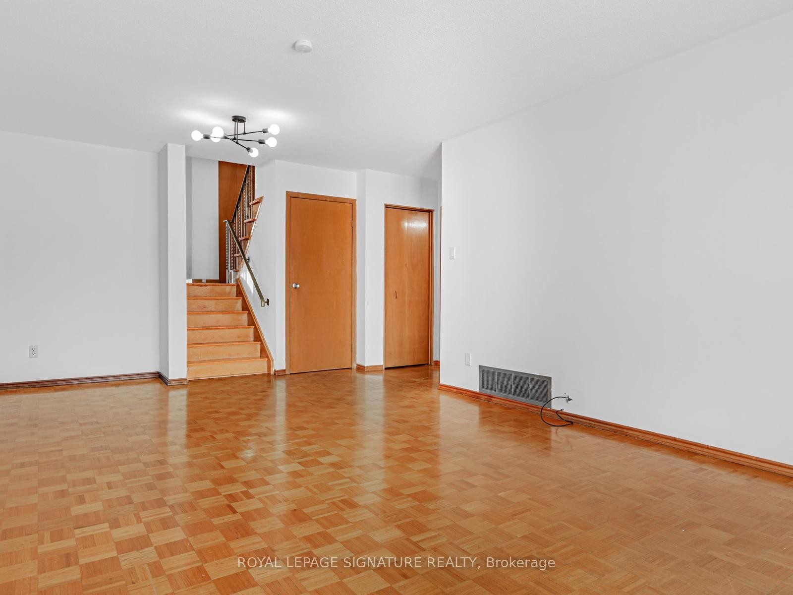 









33


Ladner

Drive,
Toronto,




ON
M2J 3Z8

