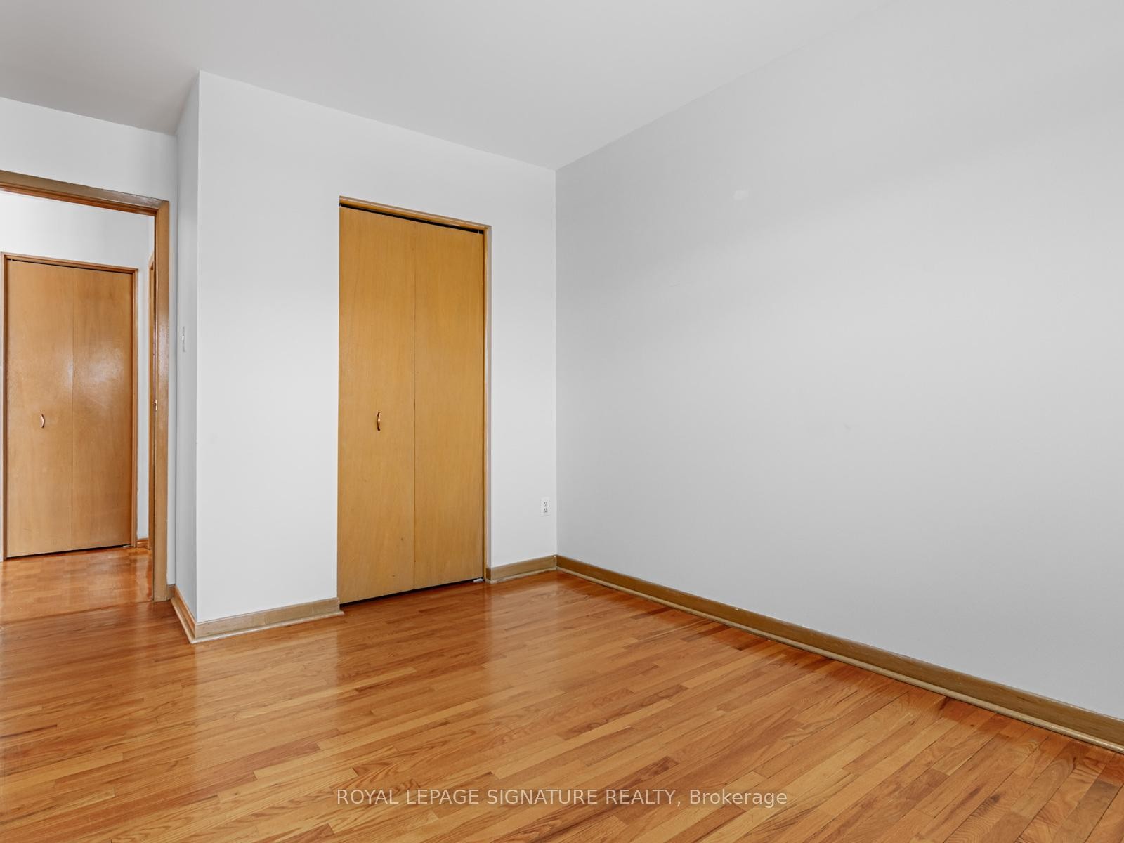 









33


Ladner

Drive,
Toronto,




ON
M2J 3Z8

