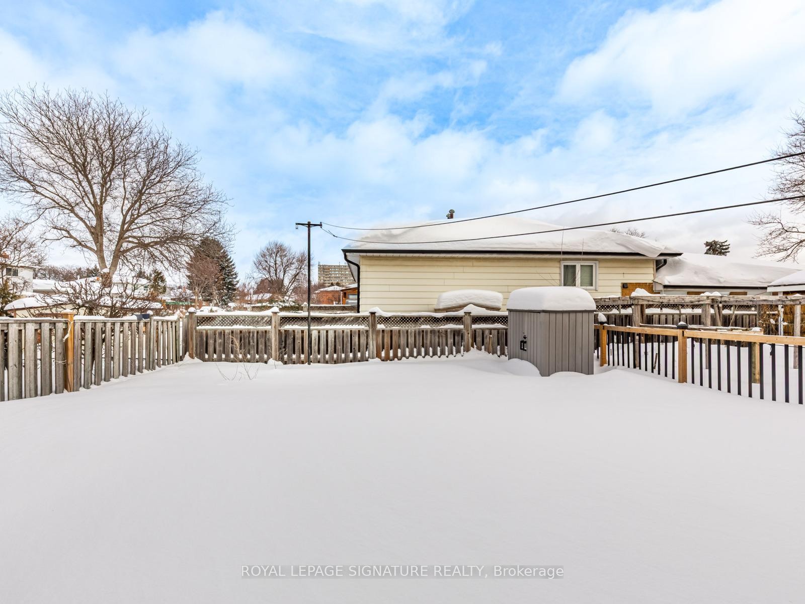 









33


Ladner

Drive,
Toronto,




ON
M2J 3Z8

