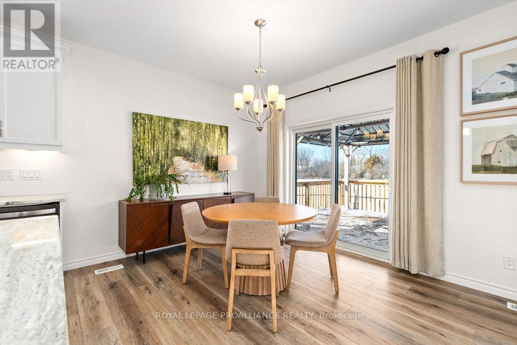 












26 REDWOOD DRIVE

,
Belleville (Thurlow Ward),




Ontario
K8N0K4

