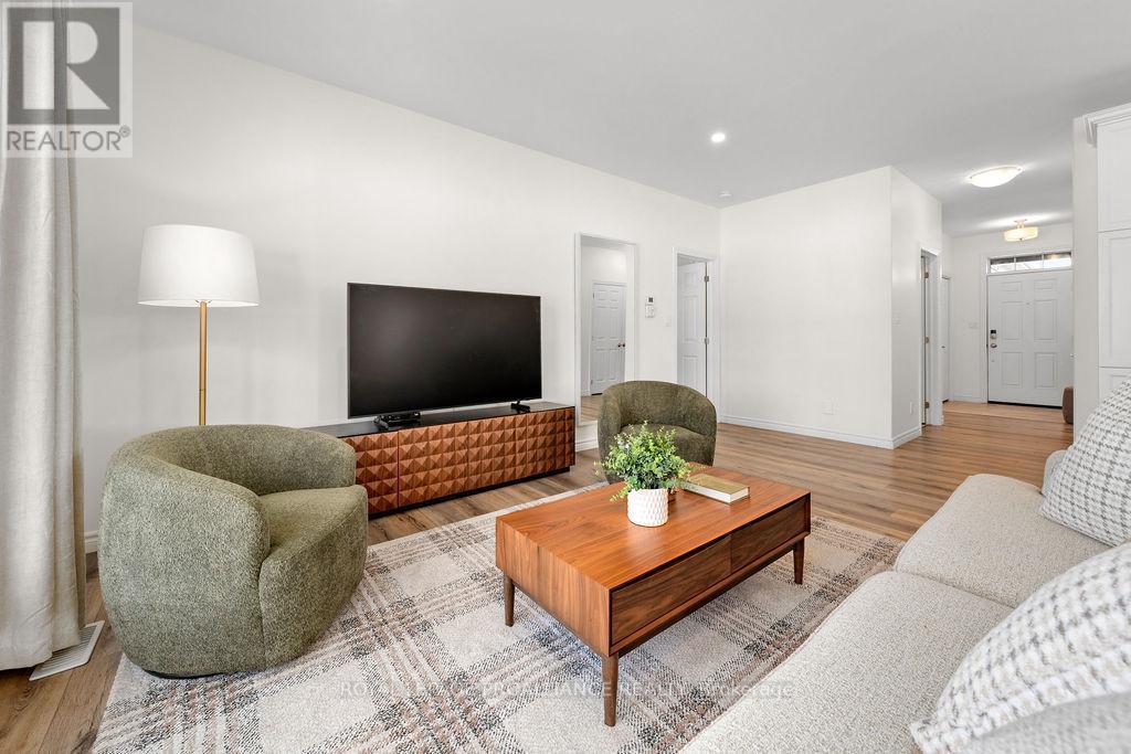 












26 REDWOOD DRIVE

,
Belleville (Thurlow Ward),




Ontario
K8N0K4

