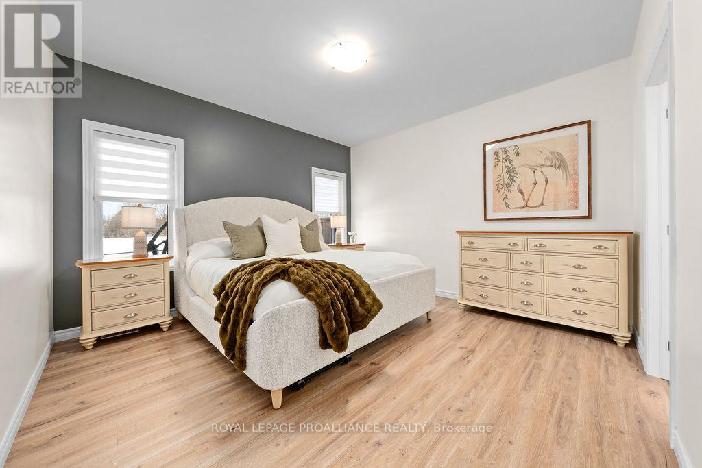 












26 REDWOOD DRIVE

,
Belleville (Thurlow Ward),




Ontario
K8N0K4

