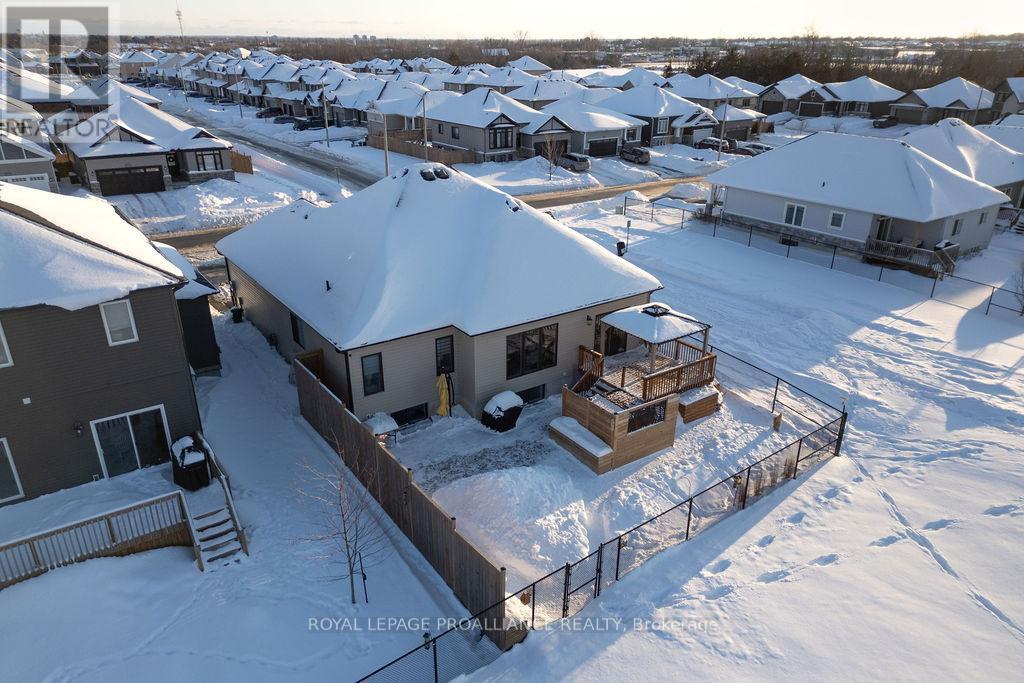 












26 REDWOOD DRIVE

,
Belleville (Thurlow Ward),




Ontario
K8N0K4

