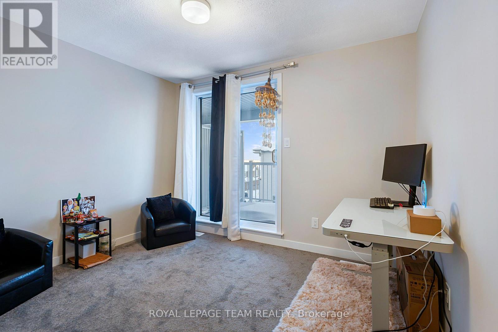 












804 PARNIAN PRIVATE

,
Ottawa,




Ontario
K2J7K6

