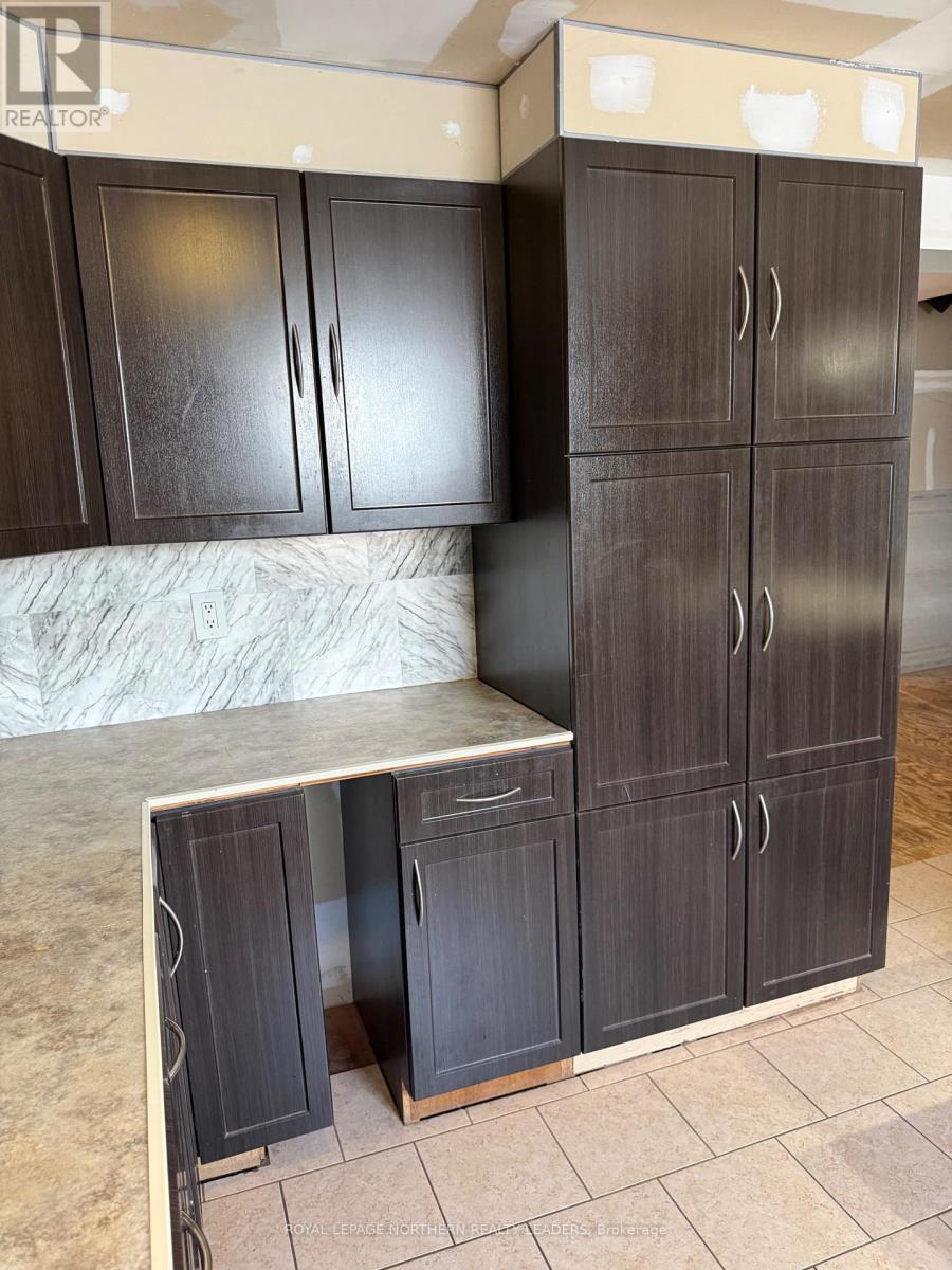 












373 COMMERCIAL AVENUE

,
Timmins (TS - SW),




Ontario
P4N2X8

