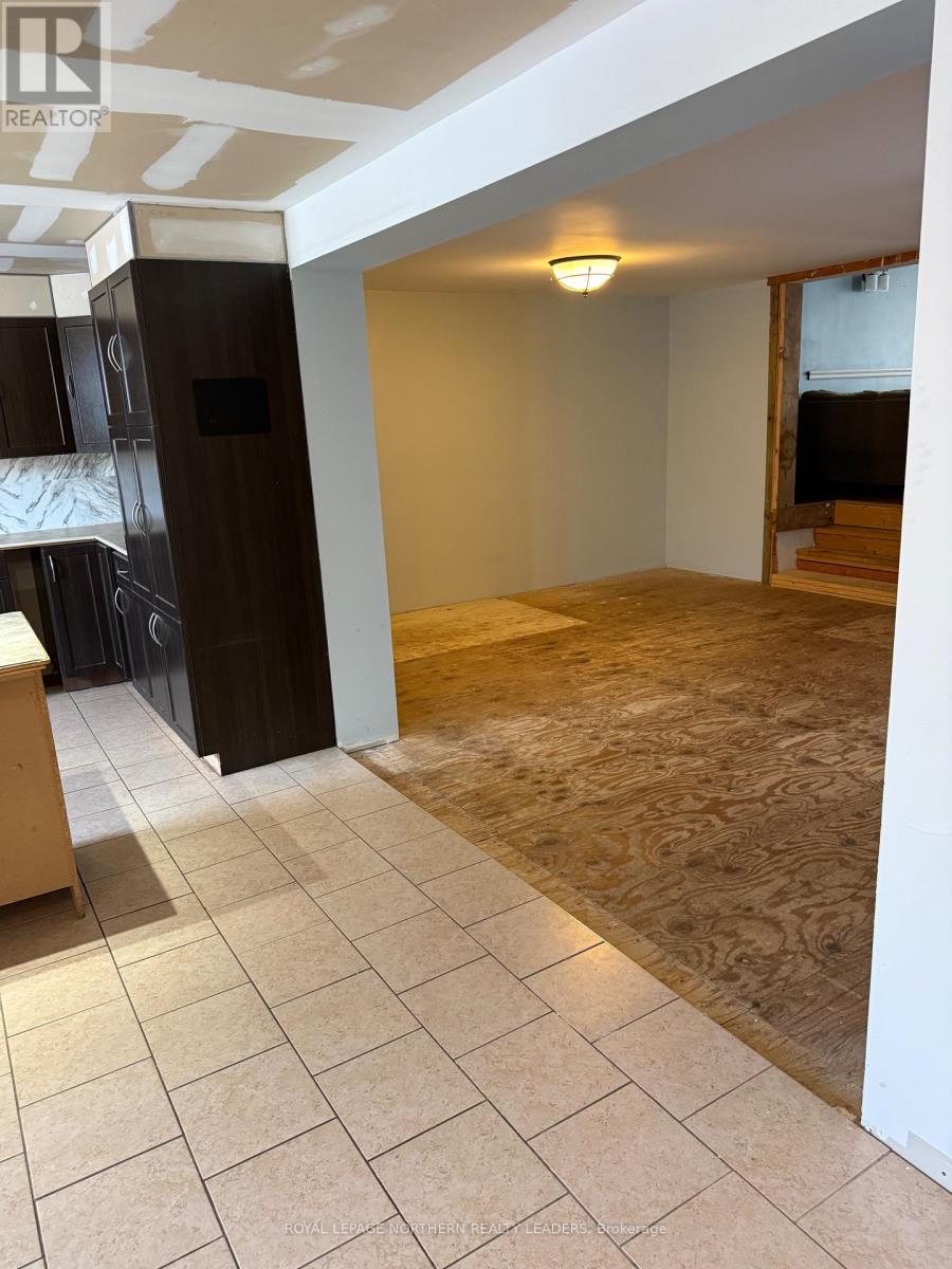 












373 COMMERCIAL AVENUE

,
Timmins (TS - SW),




Ontario
P4N2X8

