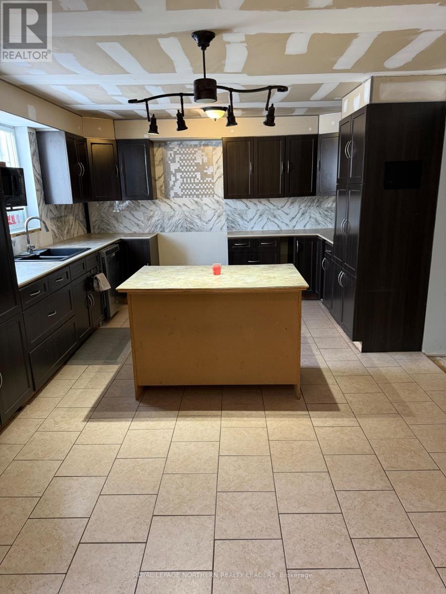 












373 COMMERCIAL AVENUE

,
Timmins (TS - SW),




Ontario
P4N2X8

