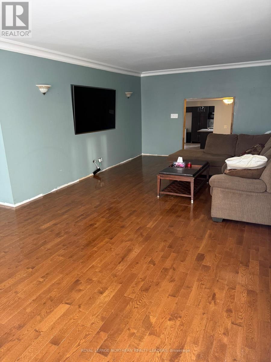 












373 COMMERCIAL AVENUE

,
Timmins (TS - SW),




Ontario
P4N2X8

