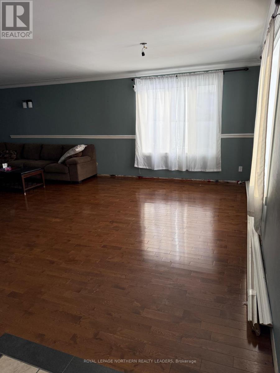 












373 COMMERCIAL AVENUE

,
Timmins (TS - SW),




Ontario
P4N2X8

