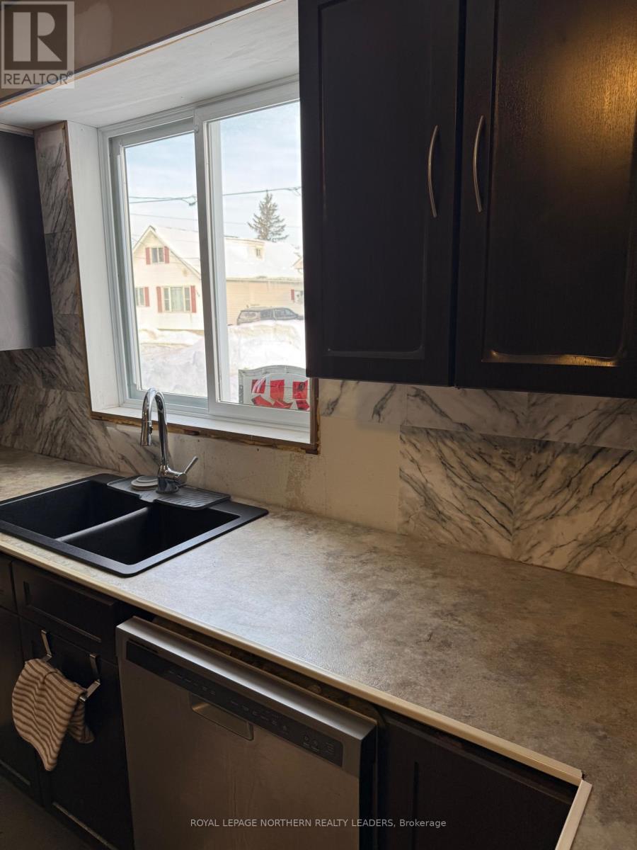 












373 COMMERCIAL AVENUE

,
Timmins (TS - SW),




Ontario
P4N2X8

