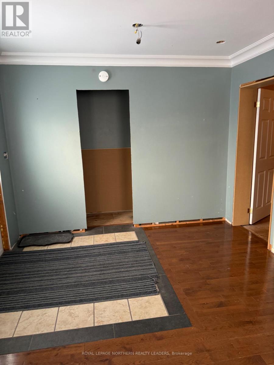 












373 COMMERCIAL AVENUE

,
Timmins (TS - SW),




Ontario
P4N2X8

