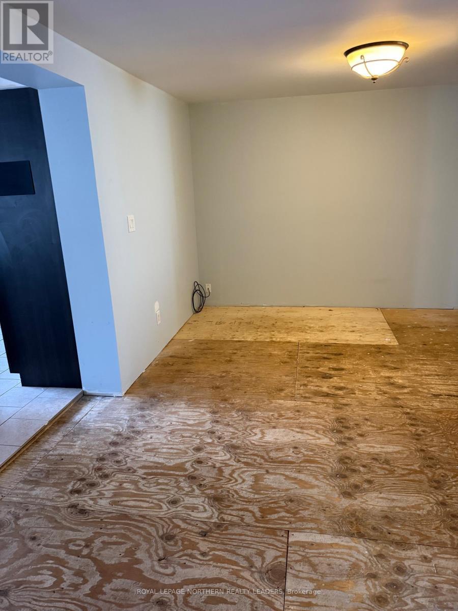 












373 COMMERCIAL AVENUE

,
Timmins (TS - SW),




Ontario
P4N2X8

