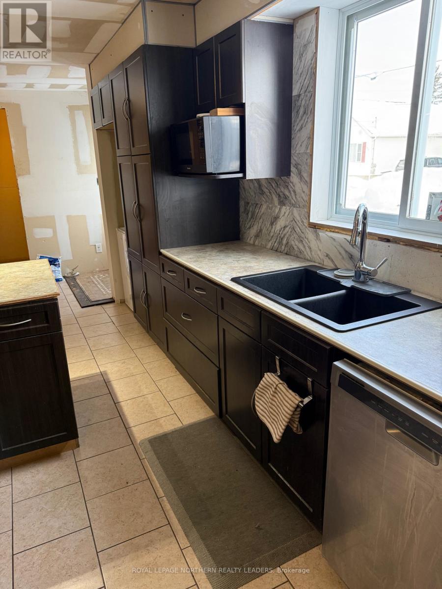 












373 COMMERCIAL AVENUE

,
Timmins (TS - SW),




Ontario
P4N2X8

