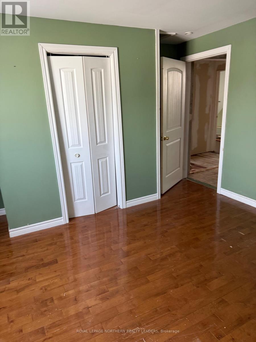 












373 COMMERCIAL AVENUE

,
Timmins (TS - SW),




Ontario
P4N2X8

