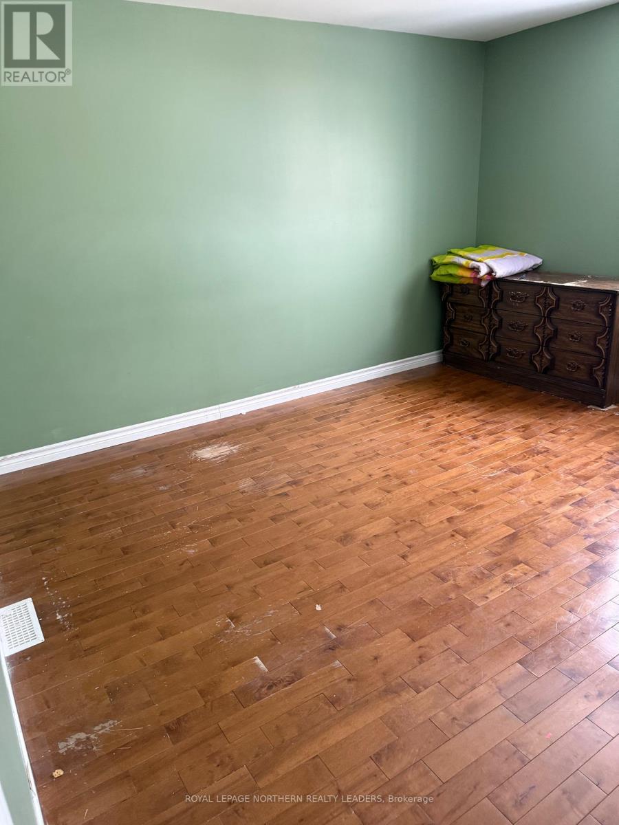 












373 COMMERCIAL AVENUE

,
Timmins (TS - SW),




Ontario
P4N2X8

