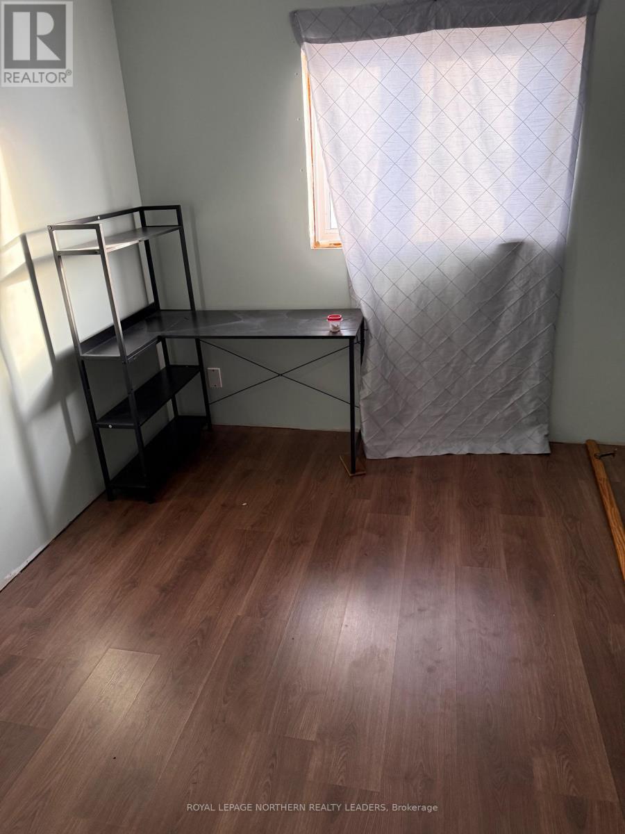 












373 COMMERCIAL AVENUE

,
Timmins (TS - SW),




Ontario
P4N2X8

