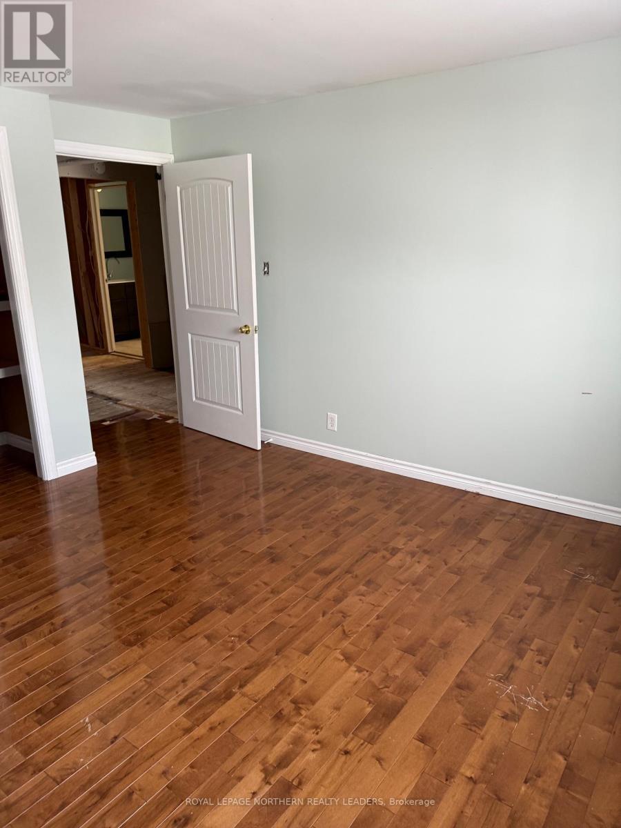 












373 COMMERCIAL AVENUE

,
Timmins (TS - SW),




Ontario
P4N2X8

