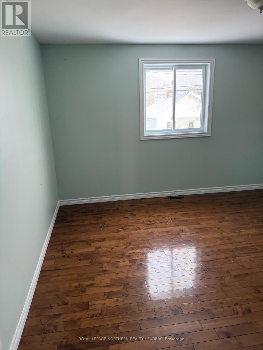 












373 COMMERCIAL AVENUE

,
Timmins (TS - SW),




Ontario
P4N2X8

