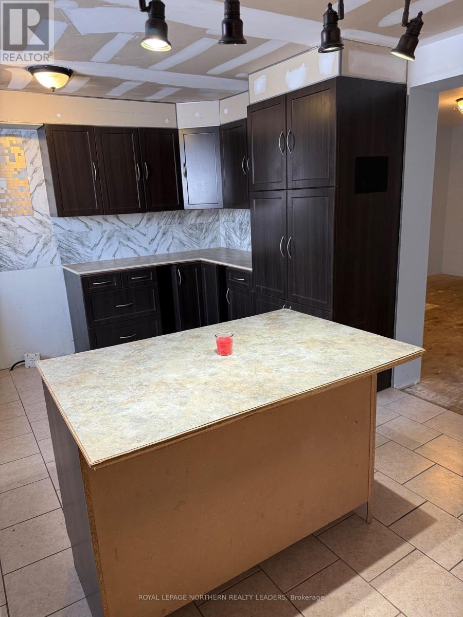 












373 COMMERCIAL AVENUE

,
Timmins (TS - SW),




Ontario
P4N2X8

