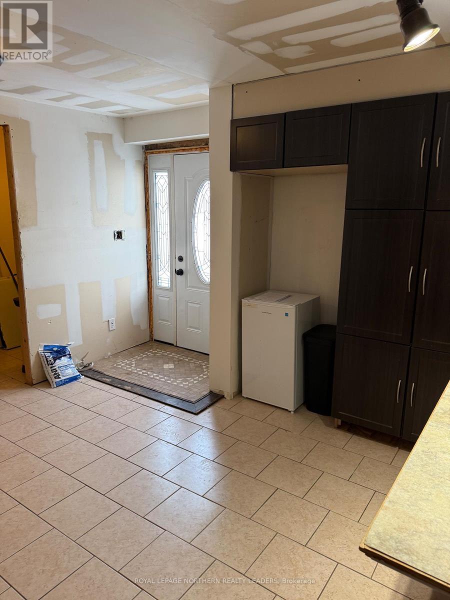 












373 COMMERCIAL AVENUE

,
Timmins (TS - SW),




Ontario
P4N2X8

