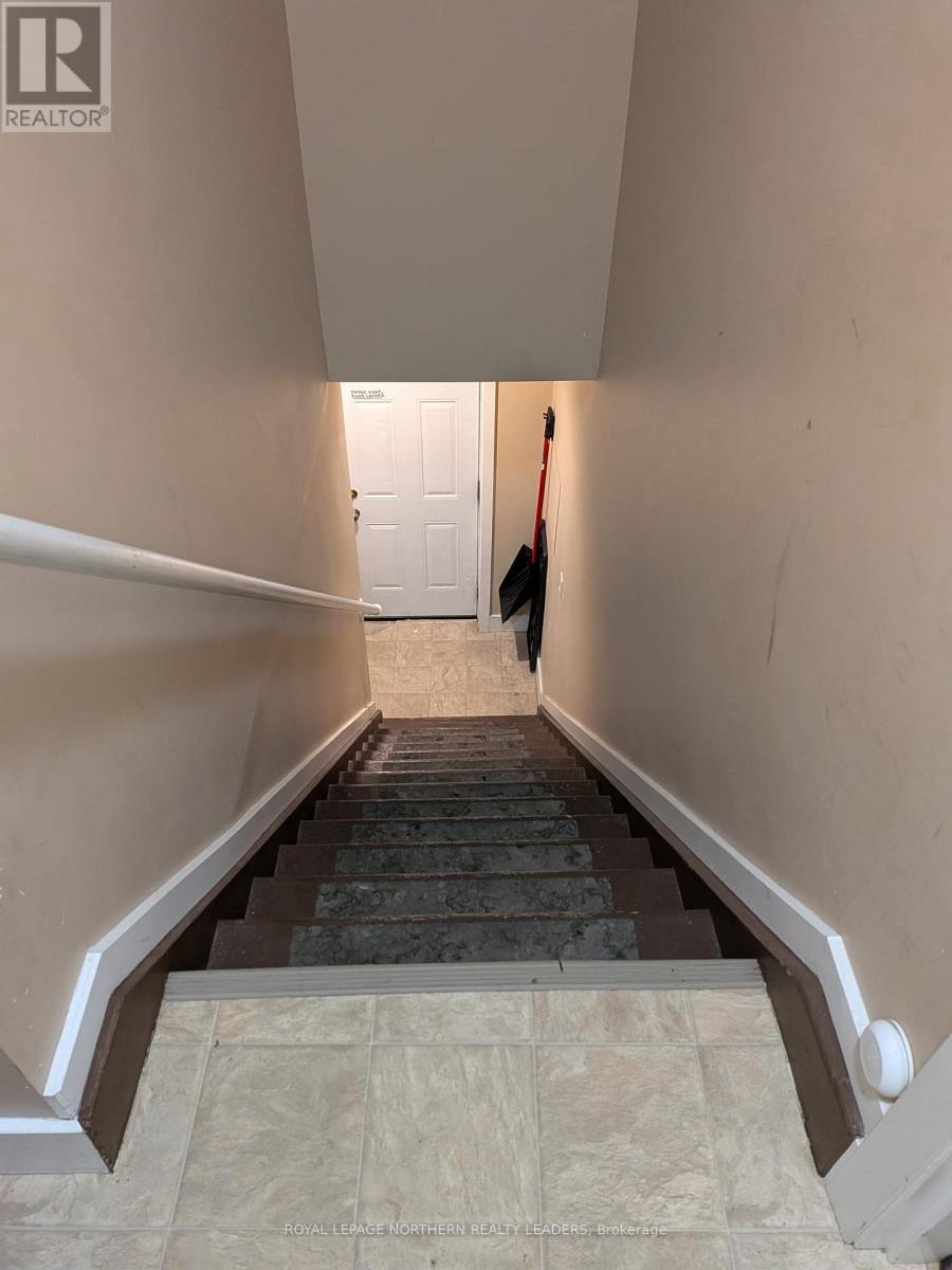 












126 SEVENTH AVENUE

,
Timmins (TNE - Central),




Ontario
P4N5N9

