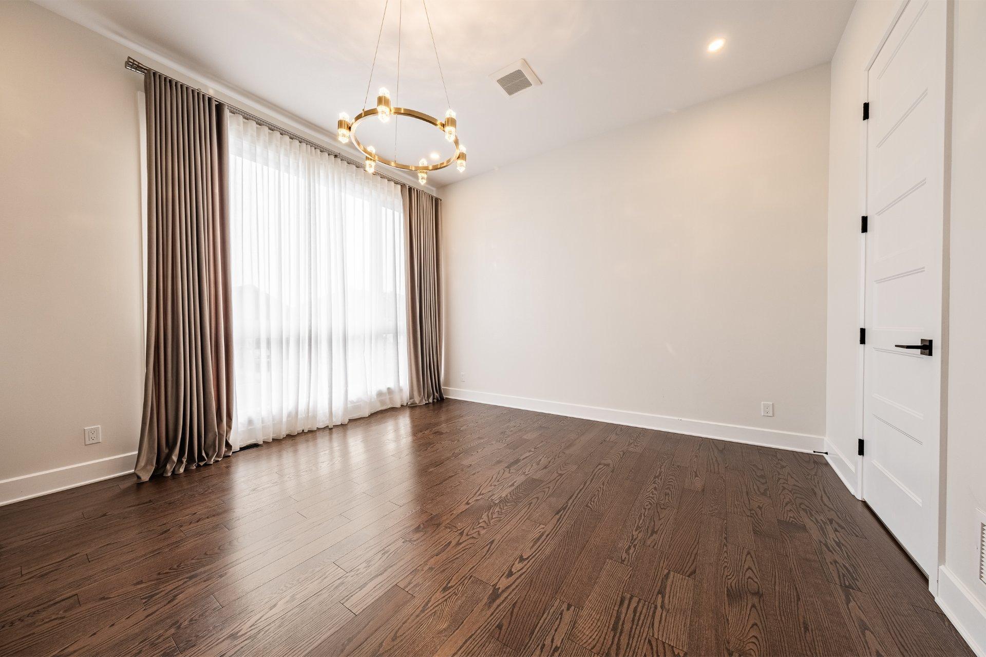 









38


Rue de l'Oiselet

,
Carignan,




QC
J3L7C3

