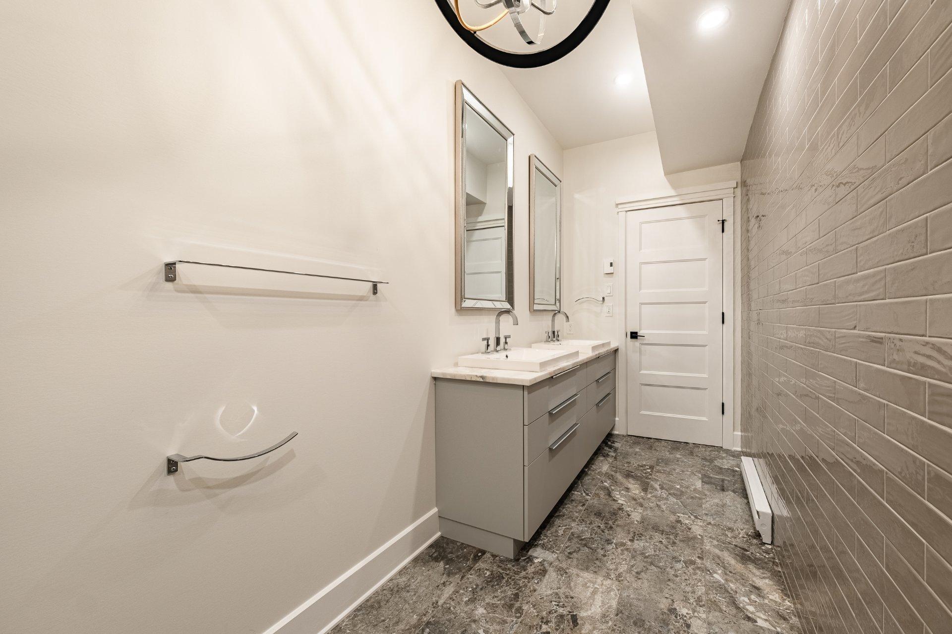 









38


Rue de l'Oiselet

,
Carignan,




QC
J3L7C3

