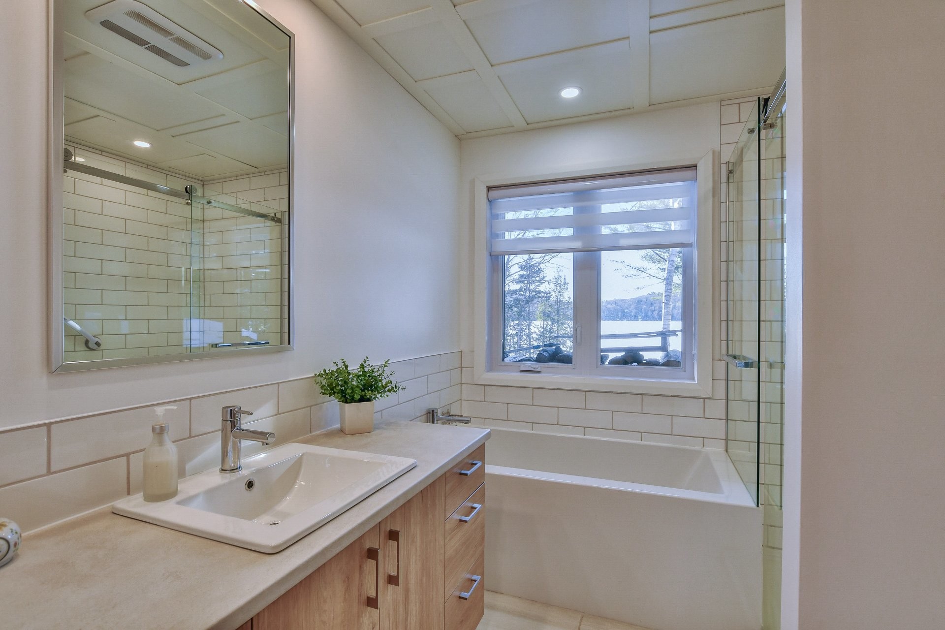 









479


Ch. du Lac-des-Cornes

,
Chute-Saint-Philippe,




QC
J0W1A0

