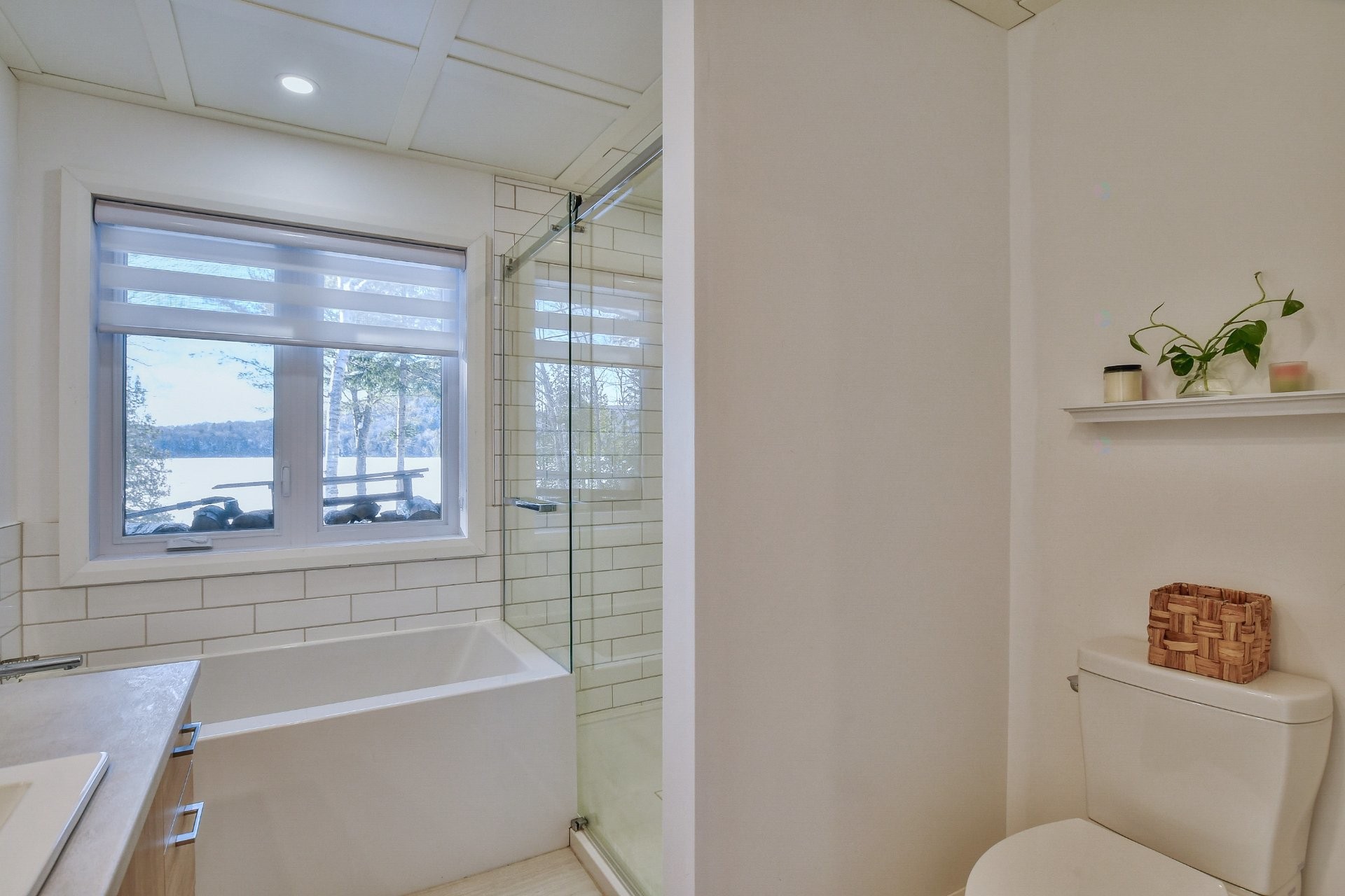 









479


Ch. du Lac-des-Cornes

,
Chute-Saint-Philippe,




QC
J0W1A0

