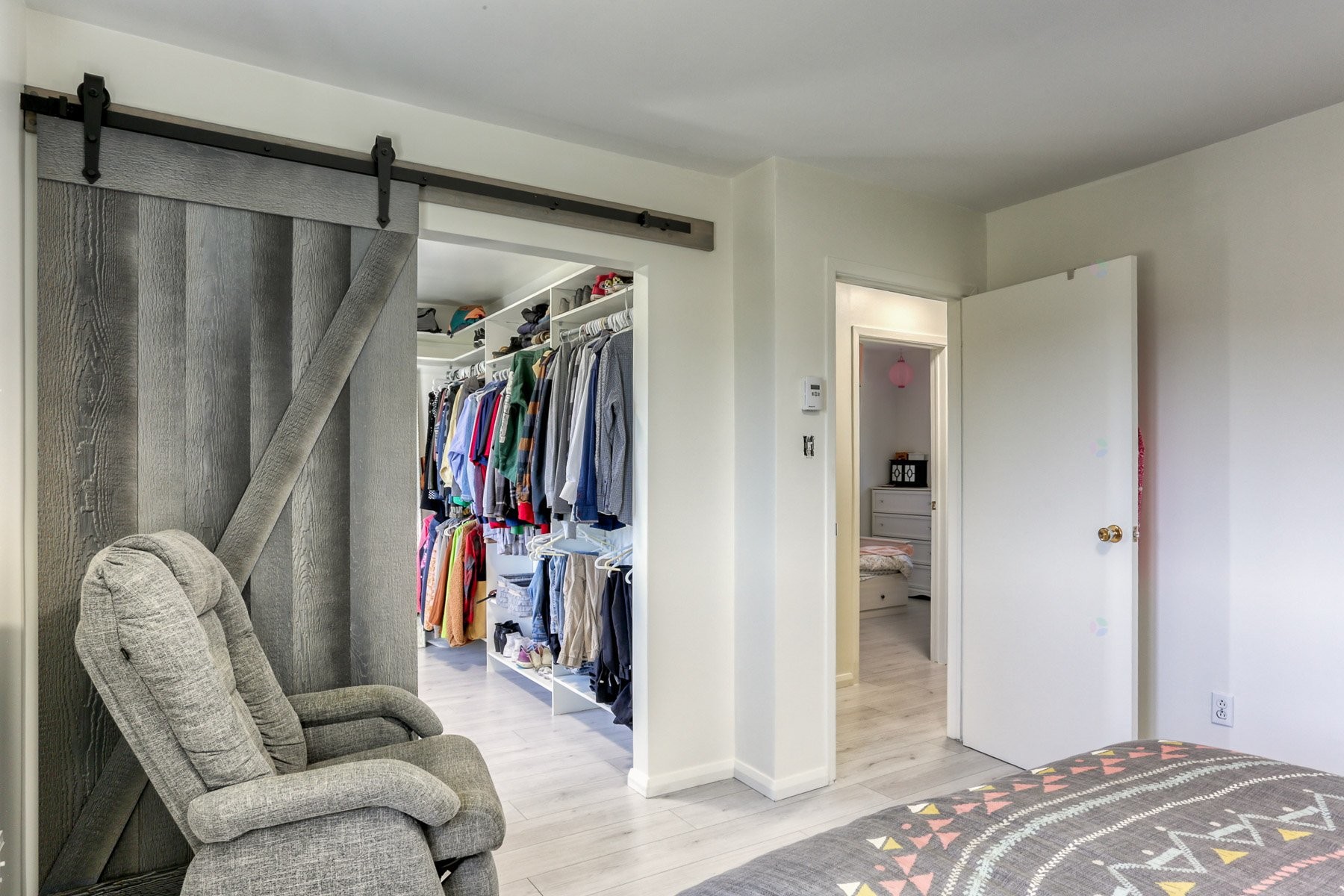 









641


207e Avenue

,
Shawinigan,




QC
G9T3M2

