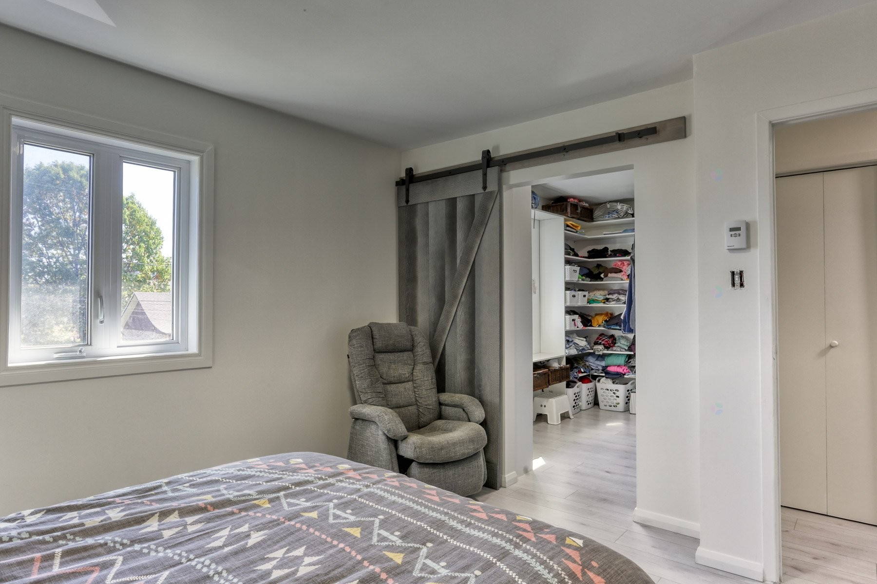 









641


207e Avenue

,
Shawinigan,




QC
G9T3M2

