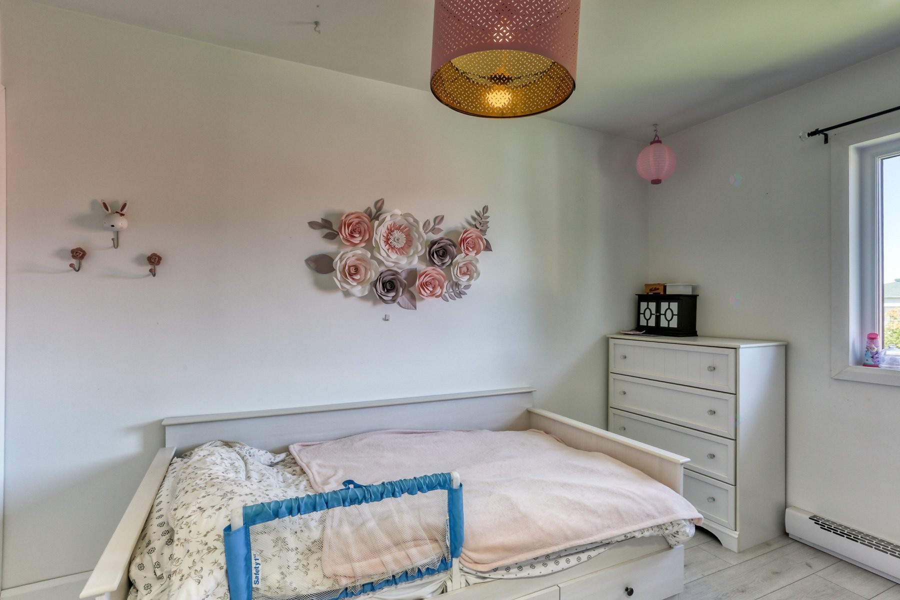 









641


207e Avenue

,
Shawinigan,




QC
G9T3M2

