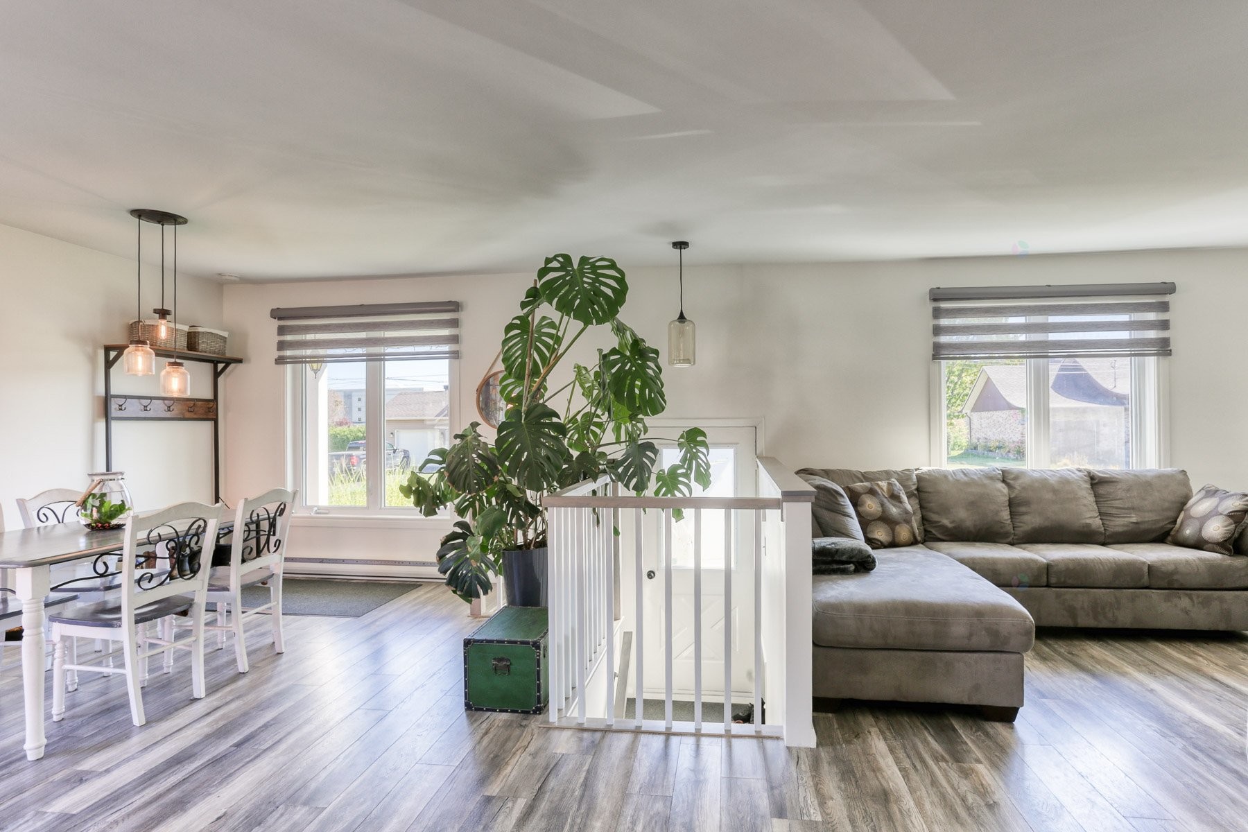 









641


207e Avenue

,
Shawinigan,




QC
G9T3M2

