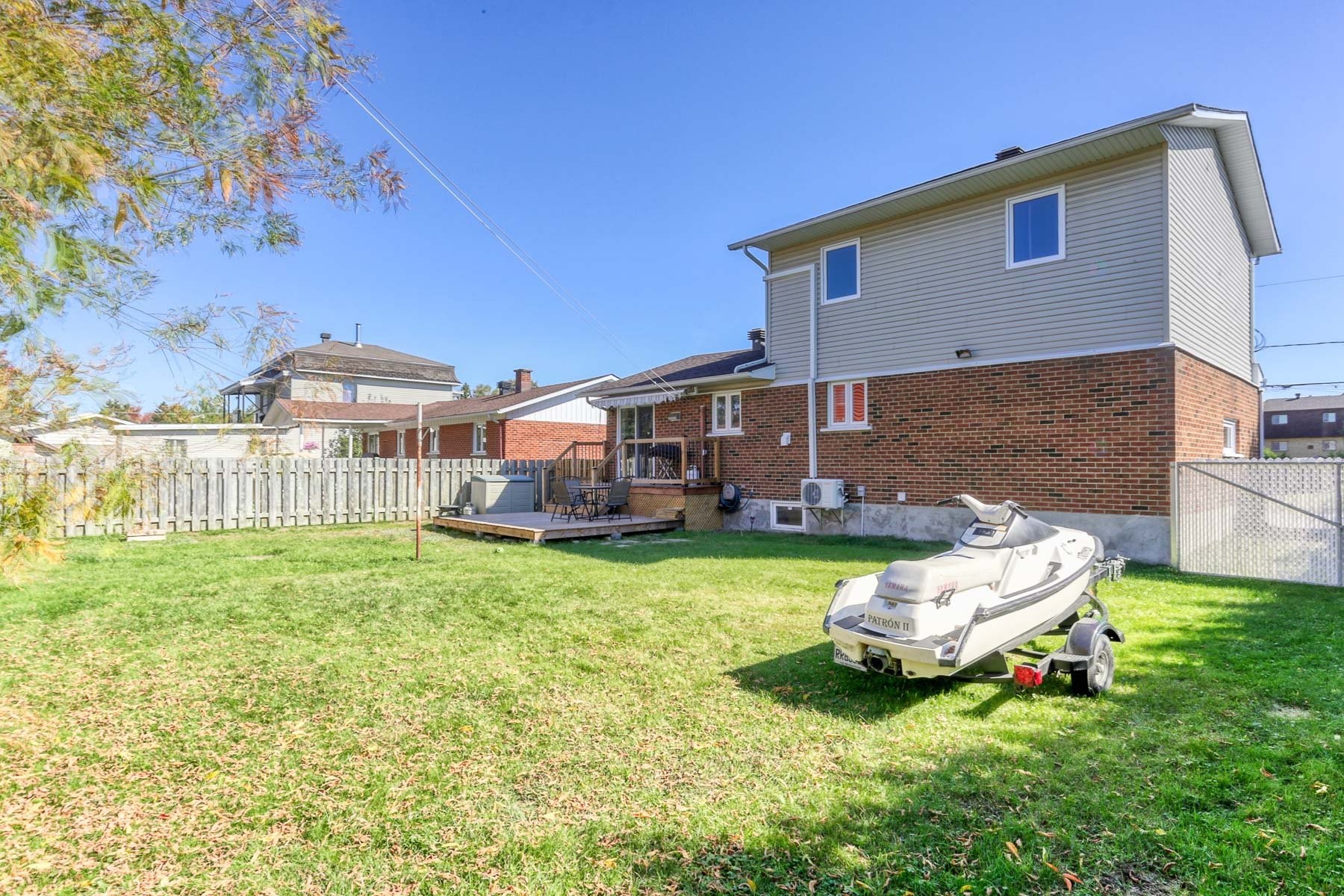 









641


207e Avenue

,
Shawinigan,




QC
G9T3M2

