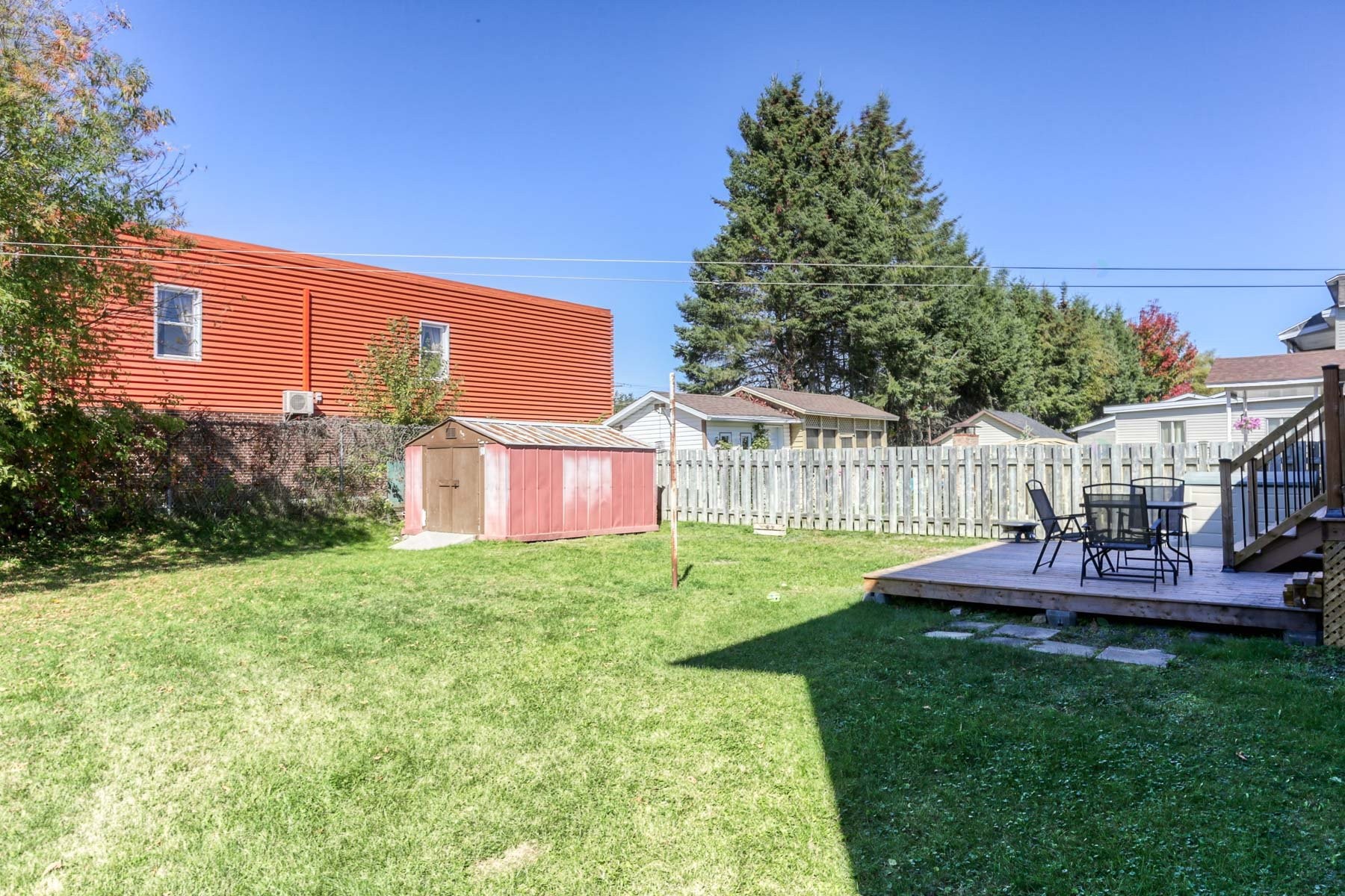 









641


207e Avenue

,
Shawinigan,




QC
G9T3M2

