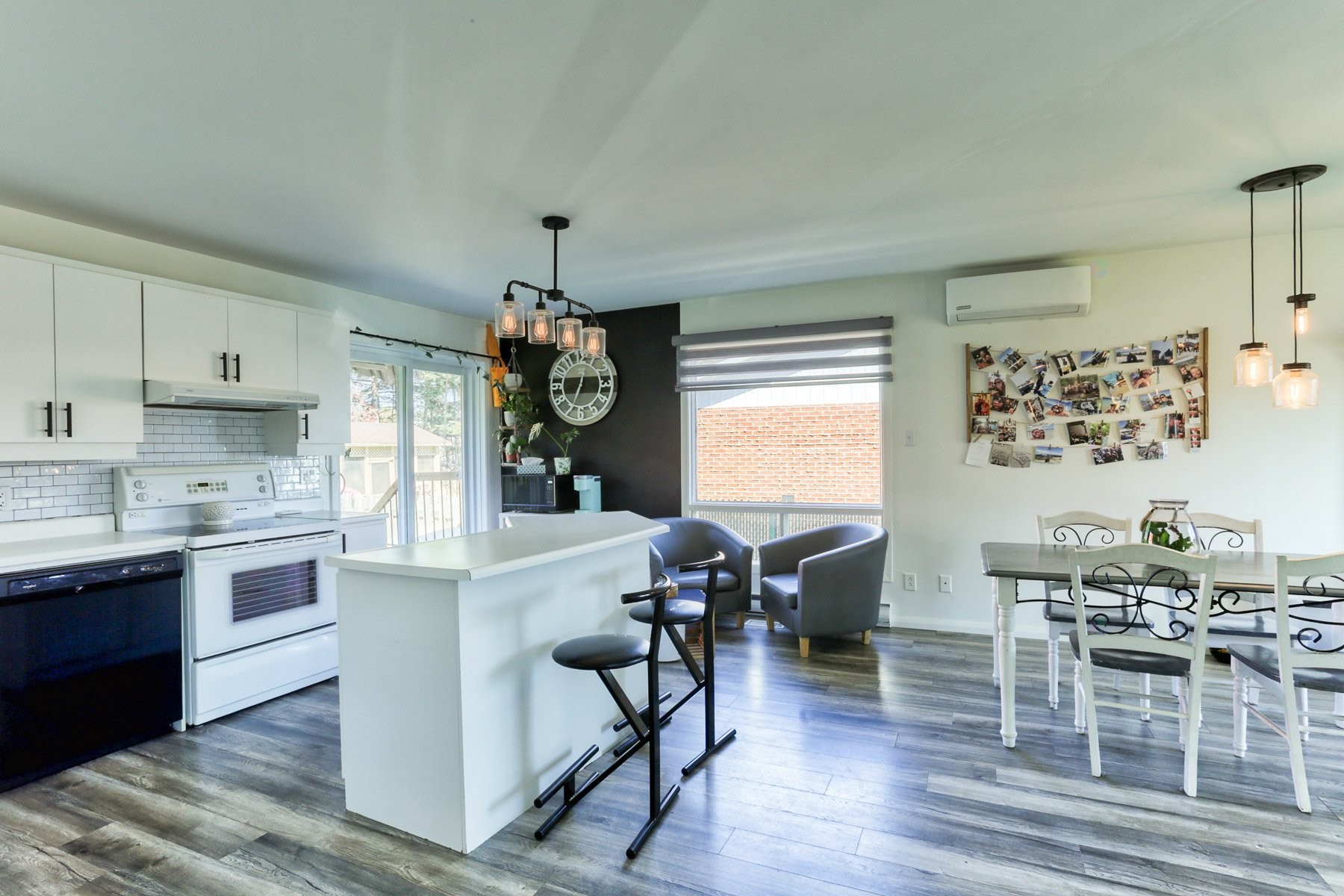 









641


207e Avenue

,
Shawinigan,




QC
G9T3M2

