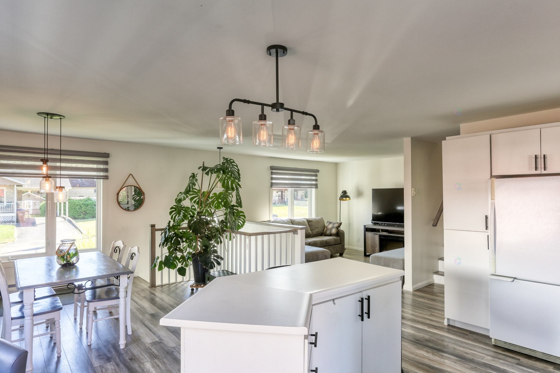 









641


207e Avenue

,
Shawinigan,




QC
G9T3M2

