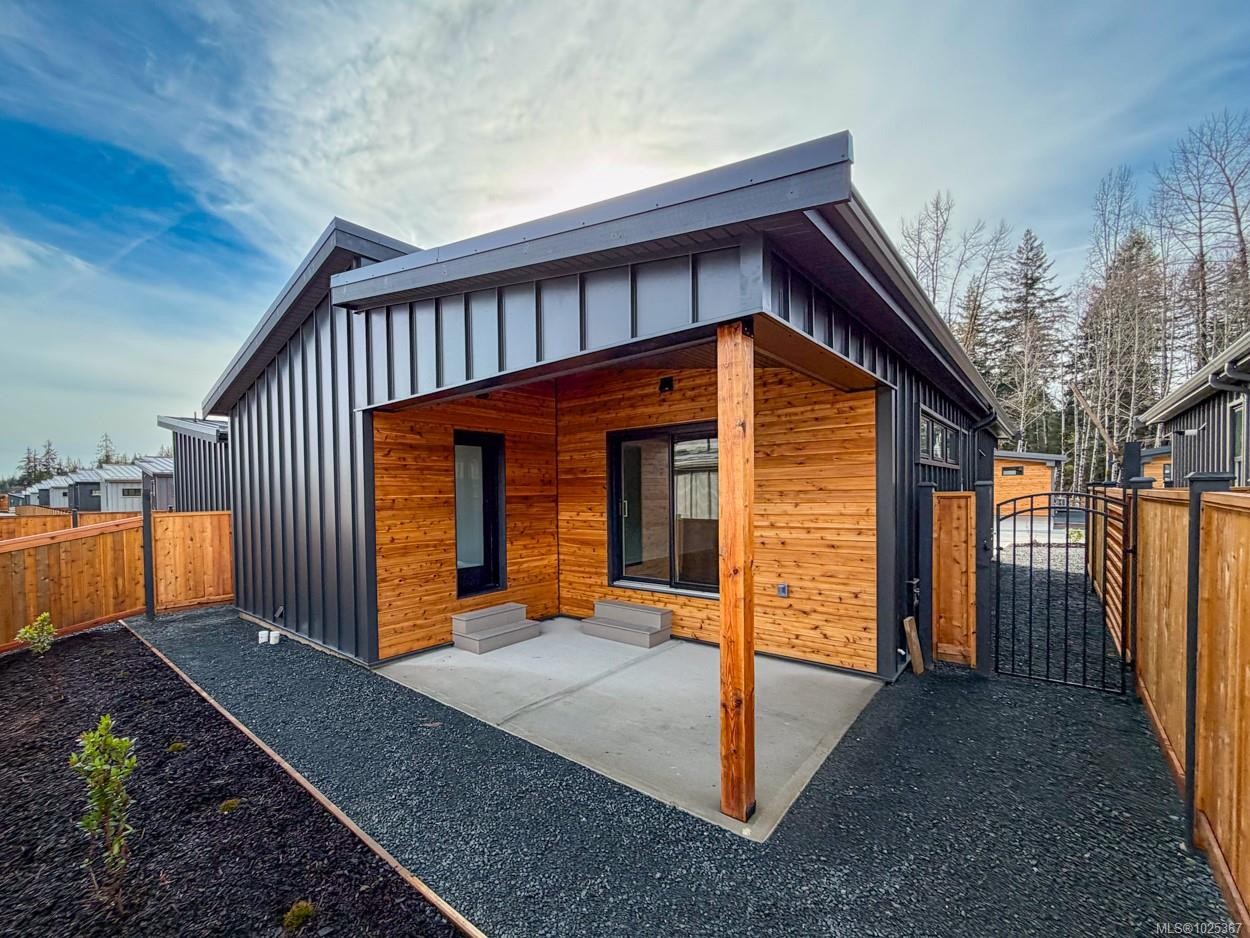 









3025


Royston

Rd, 17,
Cumberland,




BC
V0R 1S0

