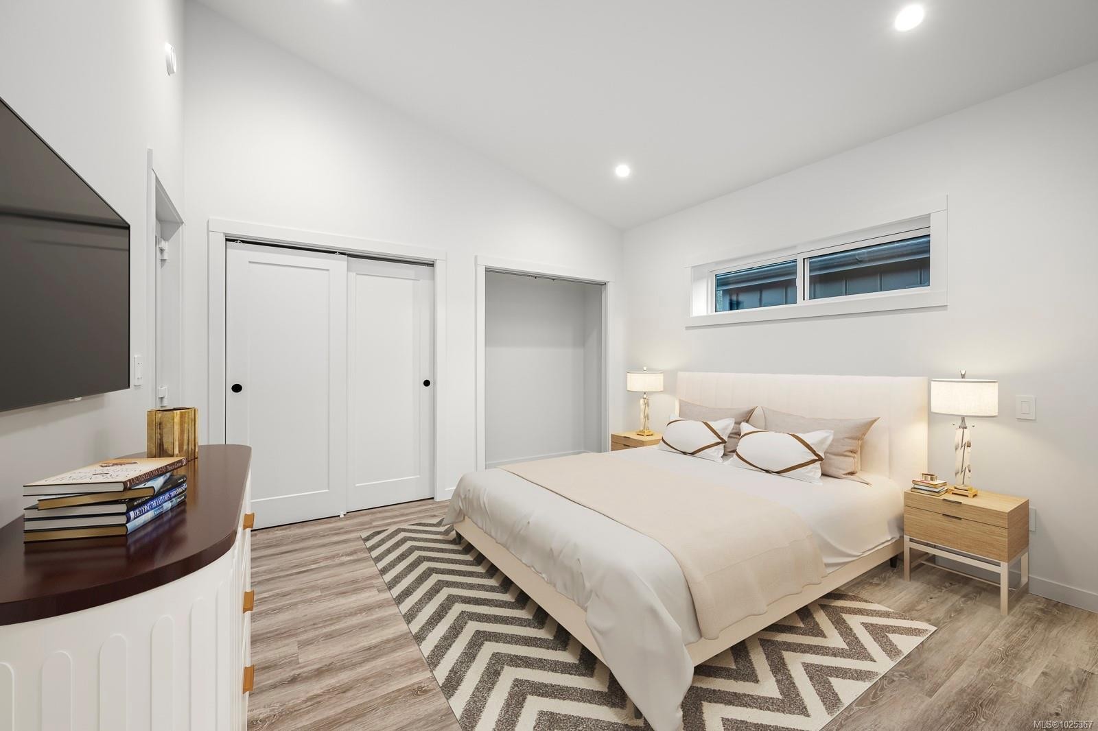 









3025


Royston

Rd, 17,
Cumberland,




BC
V0R 1S0

