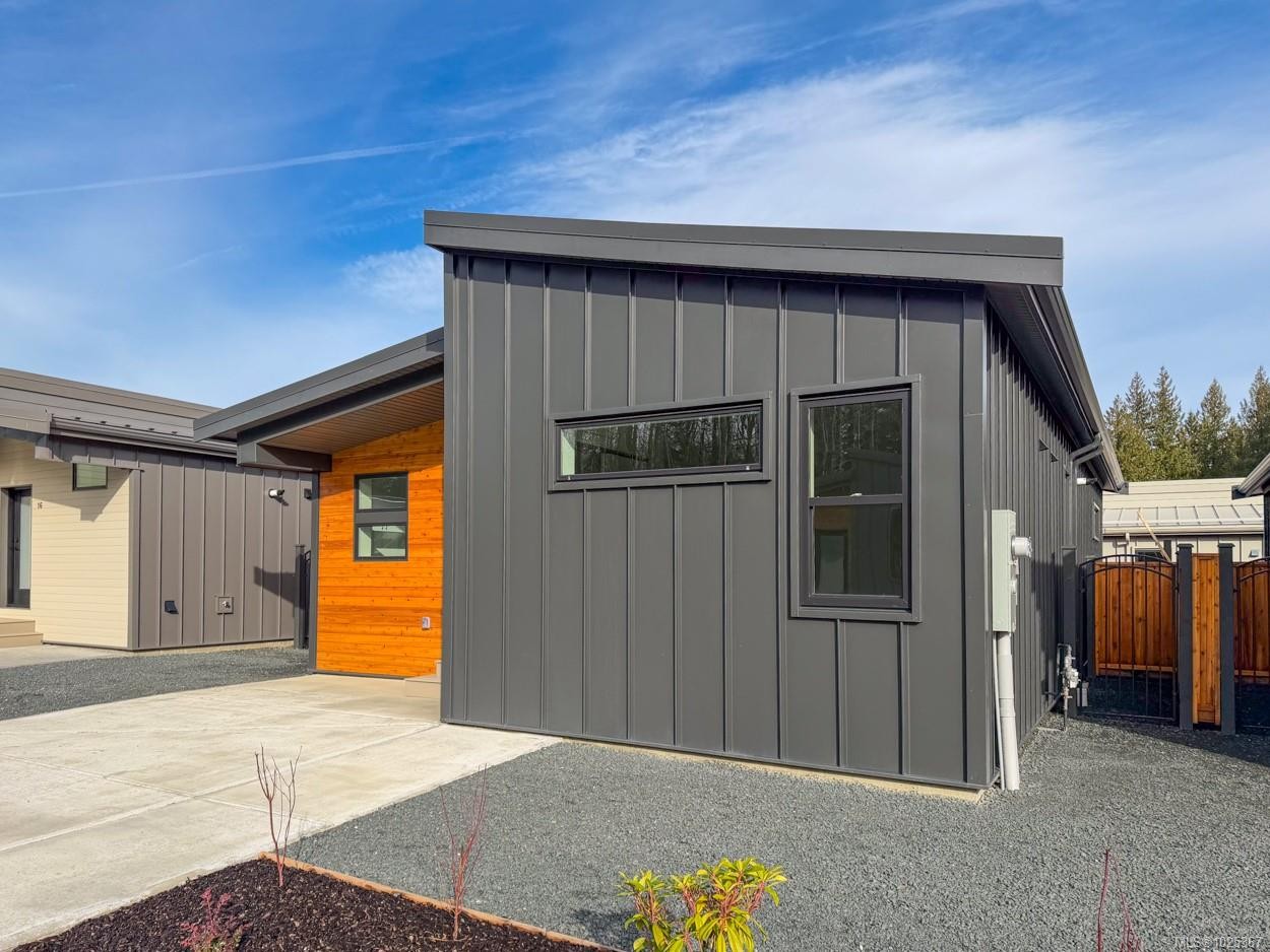 









3025


Royston

Rd, 17,
Cumberland,




BC
V0R 1S0

