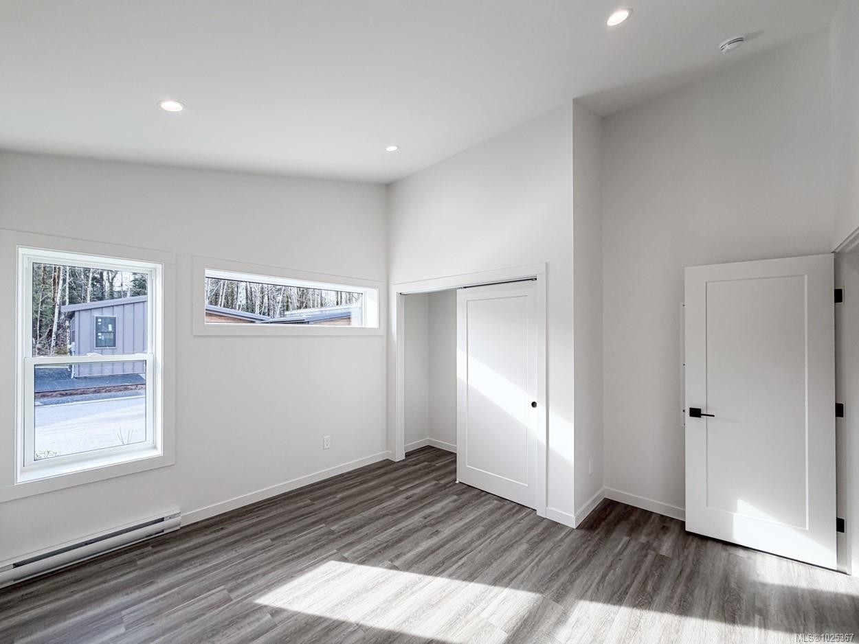 









3025


Royston

Rd, 17,
Cumberland,




BC
V0R 1S0

