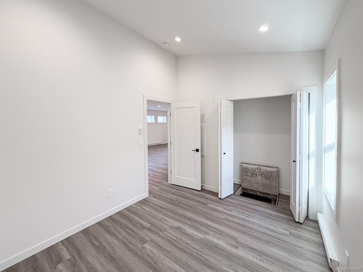 









3025


Royston

Rd, 17,
Cumberland,




BC
V0R 1S0

