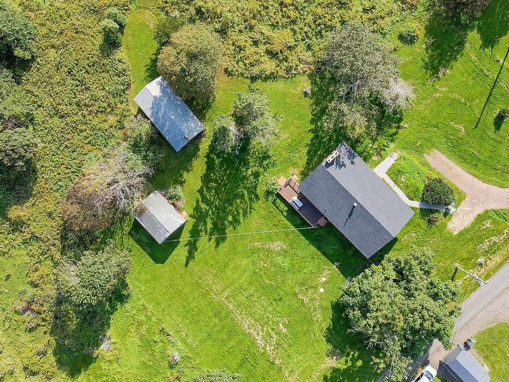 












6 Dairy Lane

,
Stratford,




PE
C1C 0B7

