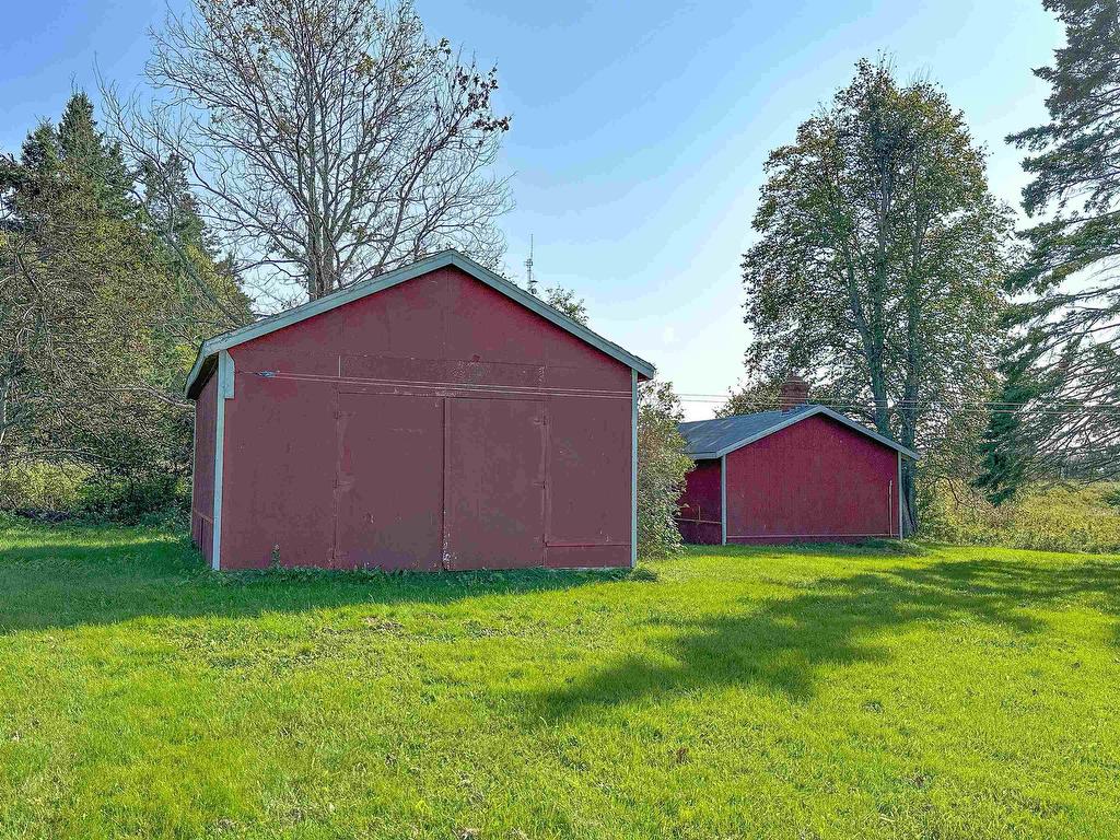 












6 Dairy Lane

,
Stratford,




PE
C1C 0B7

