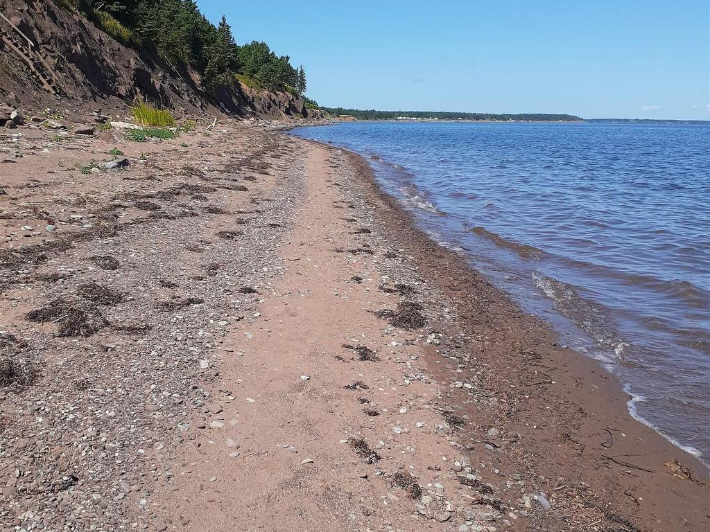 












1407 North Shore Road

,
North Shore,




NS
B0K 1E0

